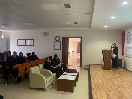 2024-2025 Eğitim Öğretim Dönemi Selçuk Üniversitesi Tıp Fakültesi Hastanesi Birim Sorumlusu Hemşirelerin Rehber Hemşirelik Eğitimi 